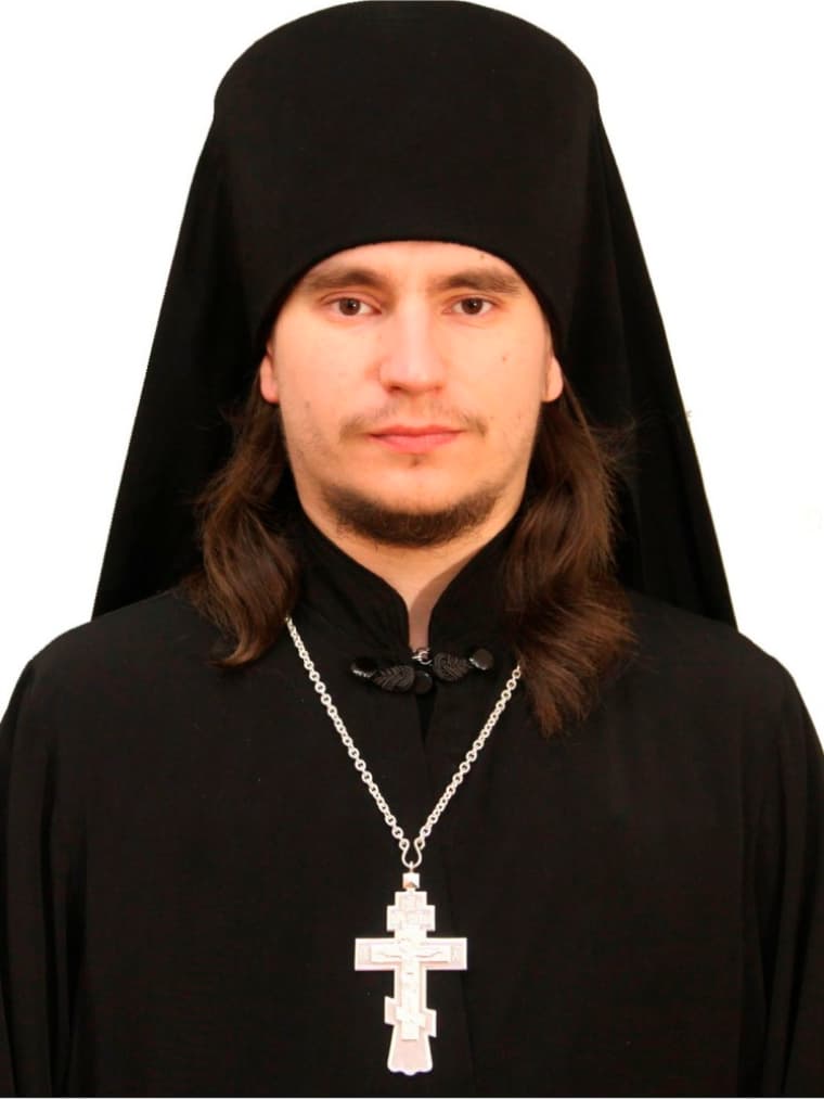 Настоятель - иеромонах Александр
